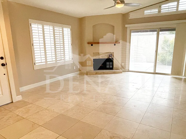 18640 N 44th Pl — Photo 2