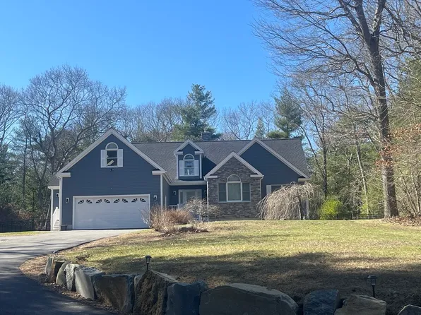 10 Lemore Ave, Lakeville, MA 02347