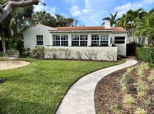 1219 N Lakeside Dr, Lake Worth, FL 33460