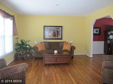 5th image of 4705 Cherry Valley Dr