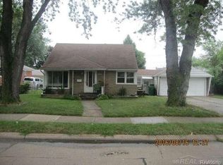 22116 Beechwood Ave, Eastpointe, MI 48021