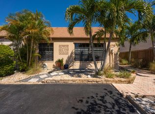 11178 Curry Dr, Palm Beach Gardens, FL 33418