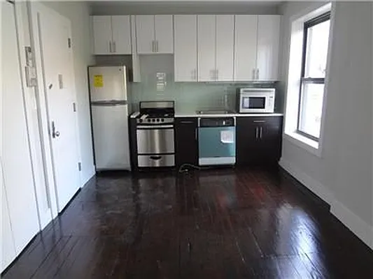 Rented by Flatiron Real Estate Advisors LLC | media 6