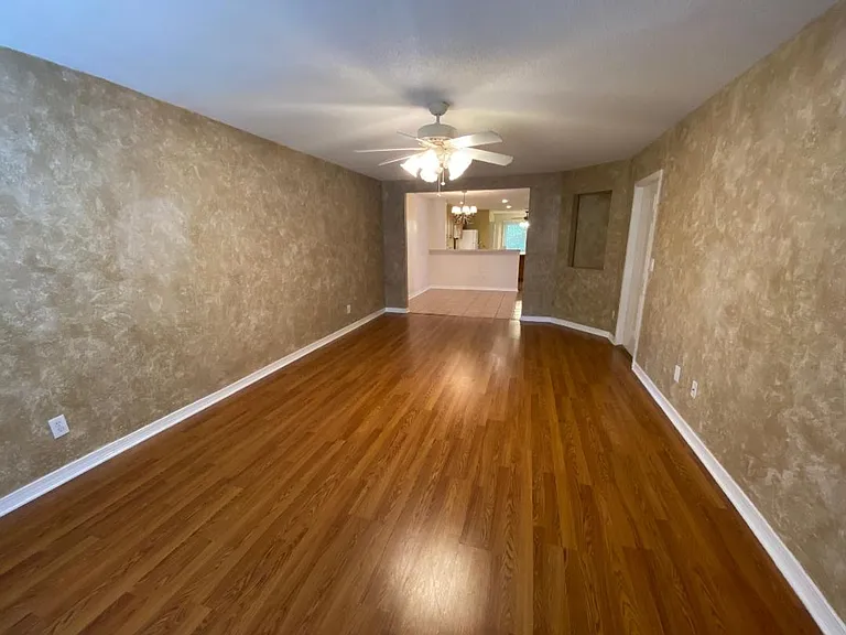 163 Park Pl — Photo 2