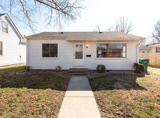 820 W State St, Mascoutah, IL