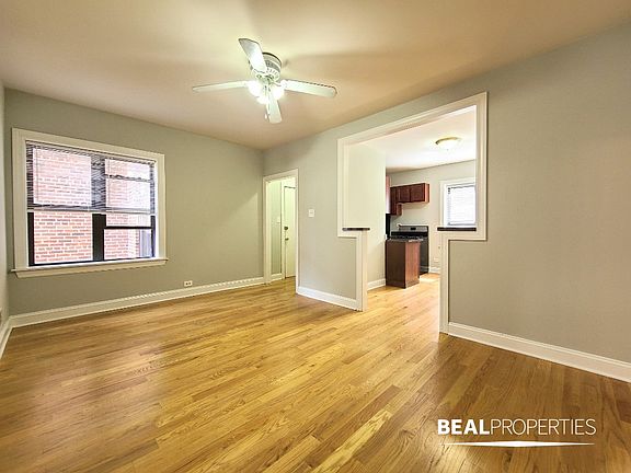 3rd image of 3724 N Pine Grove Ave #N2