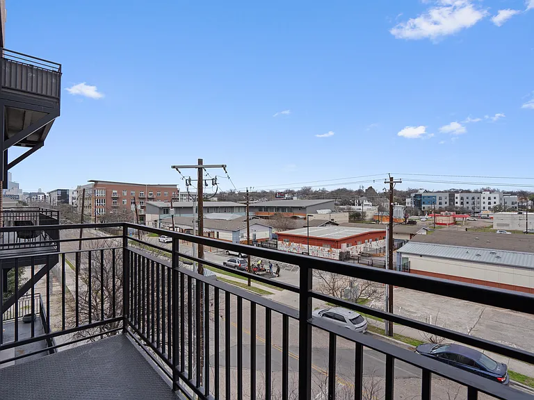 2235 E 6th St #315 — Photo 11