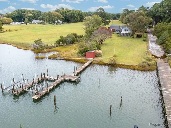 60 Edwards Landing Rd, Gwynn, VA 23066