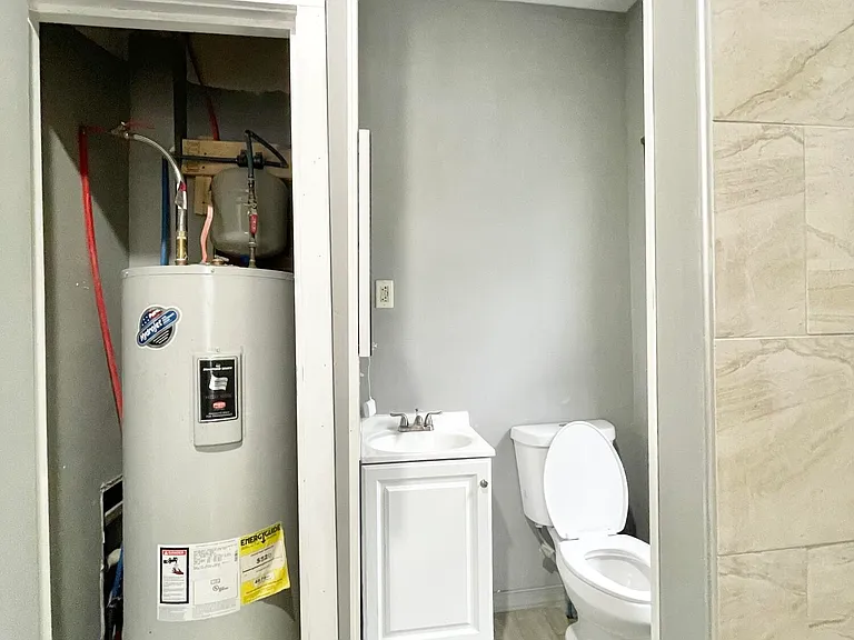 1028 N Webster Ave #2 — Photo 34
