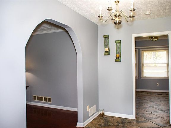 4th image of 958 Cabot Ct