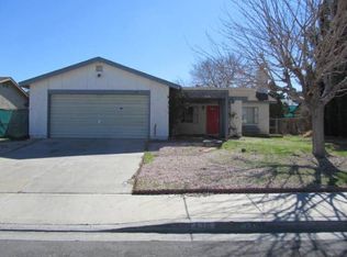 416 Shamrock Dr, Henderson, NV 89002