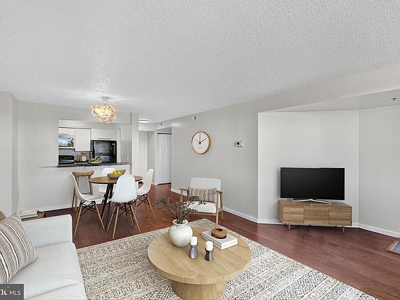 5th image of 10101 Grosvenor Pl APT 1603