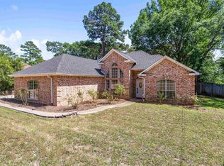 1737 Bearwood Ln, Tyler, TX 75703
