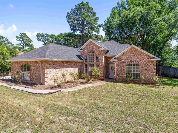 1737 Bearwood Ln, Tyler, TX 75703