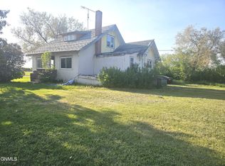 202 Jetson St, Zahl, ND 58845