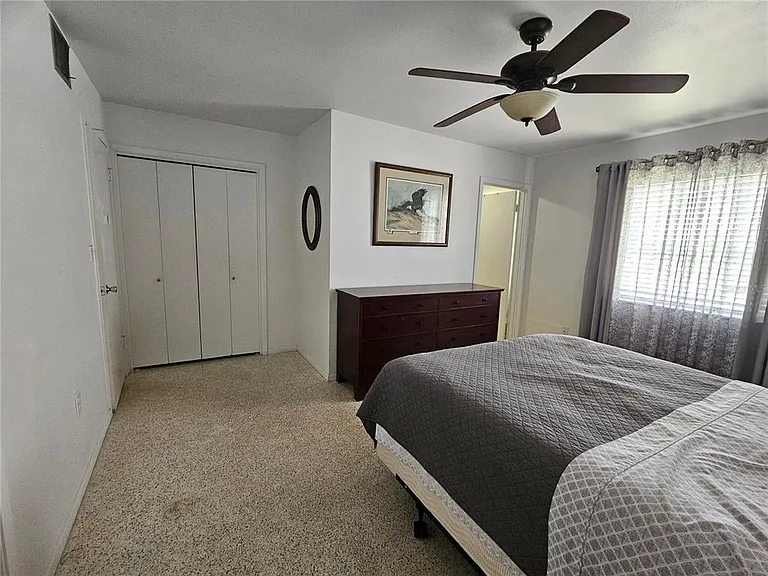 1703 Amhurst Cir — Photo 25