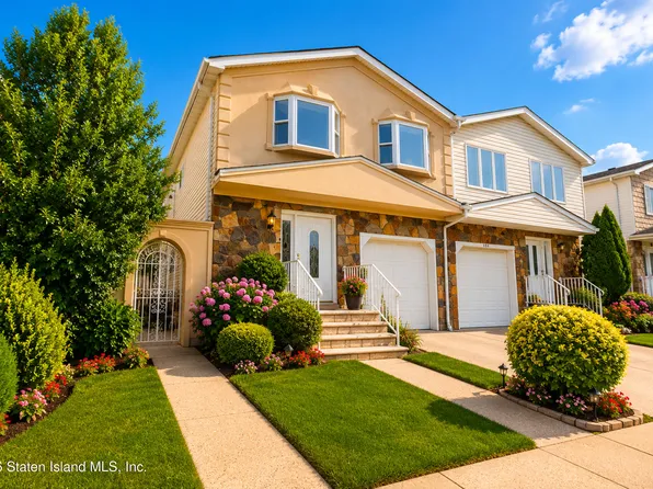 385 Brookfield Ave, Staten Island, NY 10308
