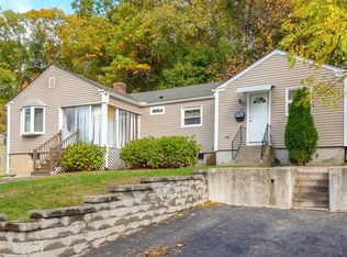 20 Sherwood Rd, Worcester, MA 01602