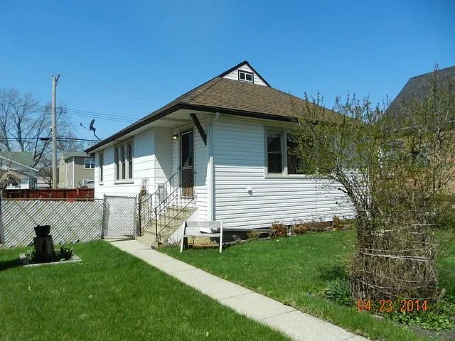 3850 N Pacific Ave photo 1