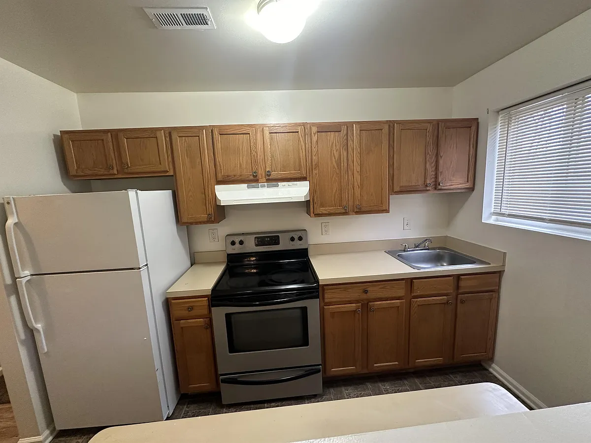 Building Photo - 5055 B St SE #202