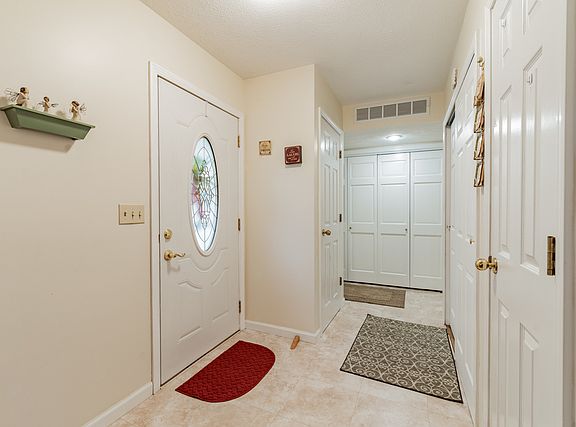 2nd image of 104 N Blair Dr APT A