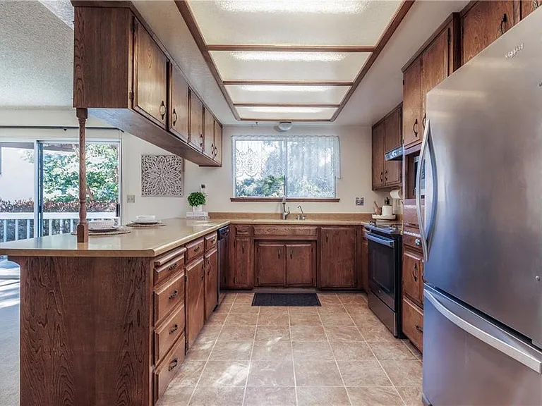 2440 Oak Ridge Dr — Photo 13