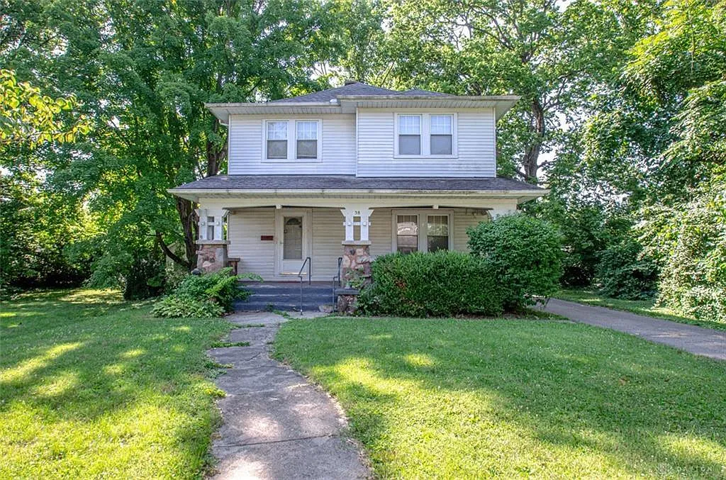 38 Burgess Ave photo 1
