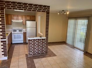 201 Cambridge Ct #H101, Clifton, NJ 07014