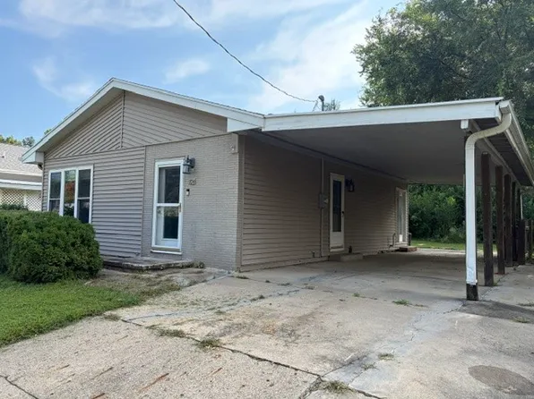 704 Lane Ave, Norwalk, IA 50211