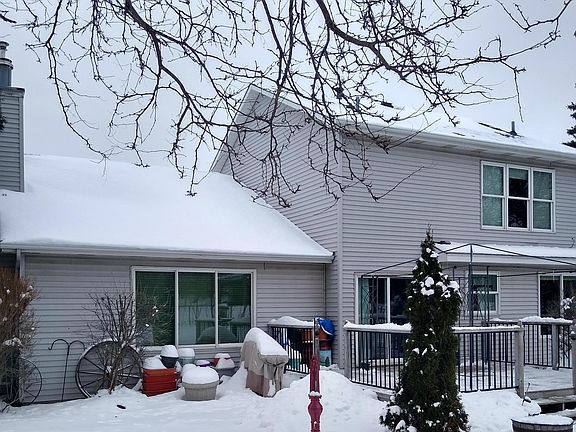 2nd image of 2446 Pond Ave E