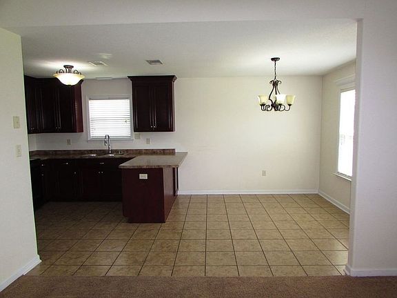 4th image of 4717 Custer Dr