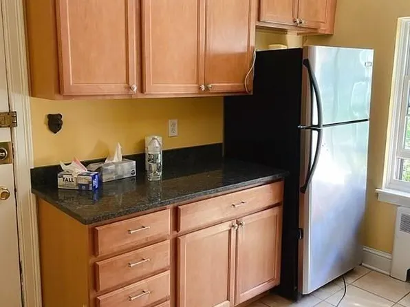 652 Washington St #3A, Brookline, MA 02446