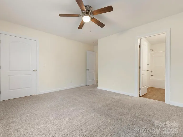 362 Hillandale St NE — Photo 7