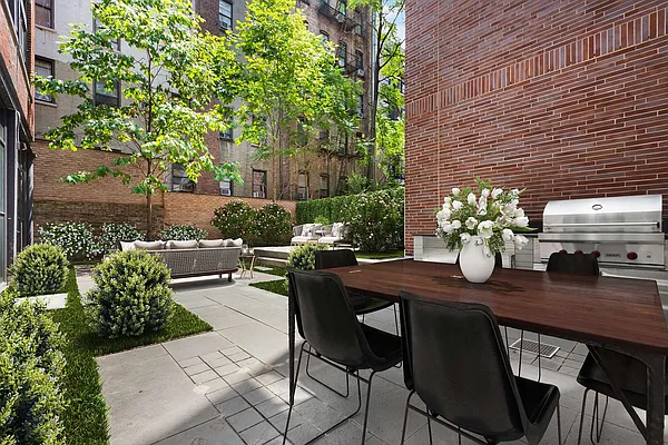 Sold by Compass | media 9