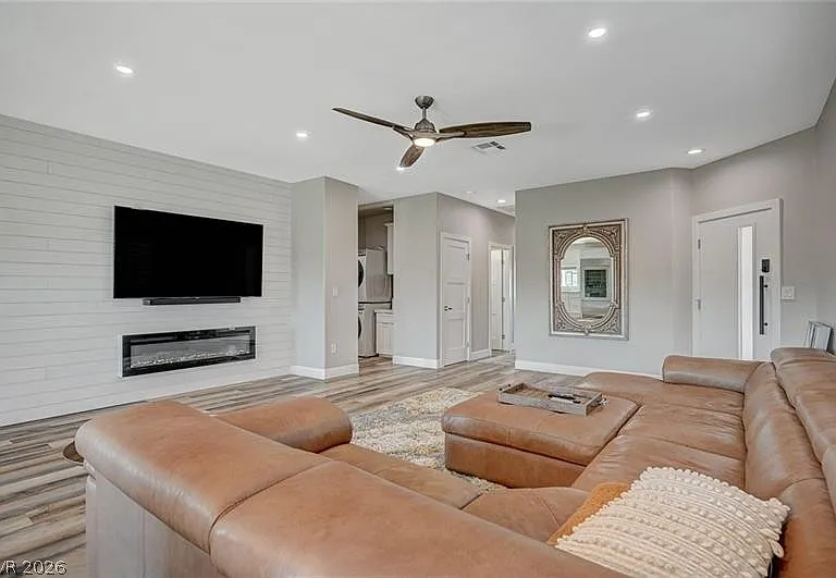 10509 India Hawthorn Ave — Photo 10