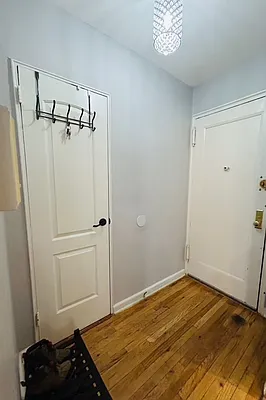 Sold by Dom Realty | media 23