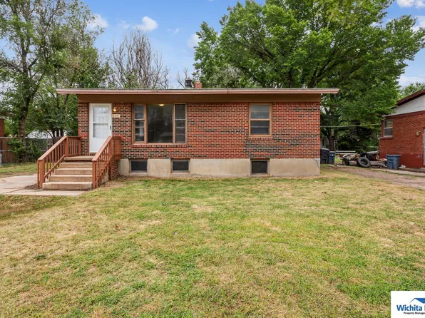 2214 S Glenn Ave, Wichita, KS 67213