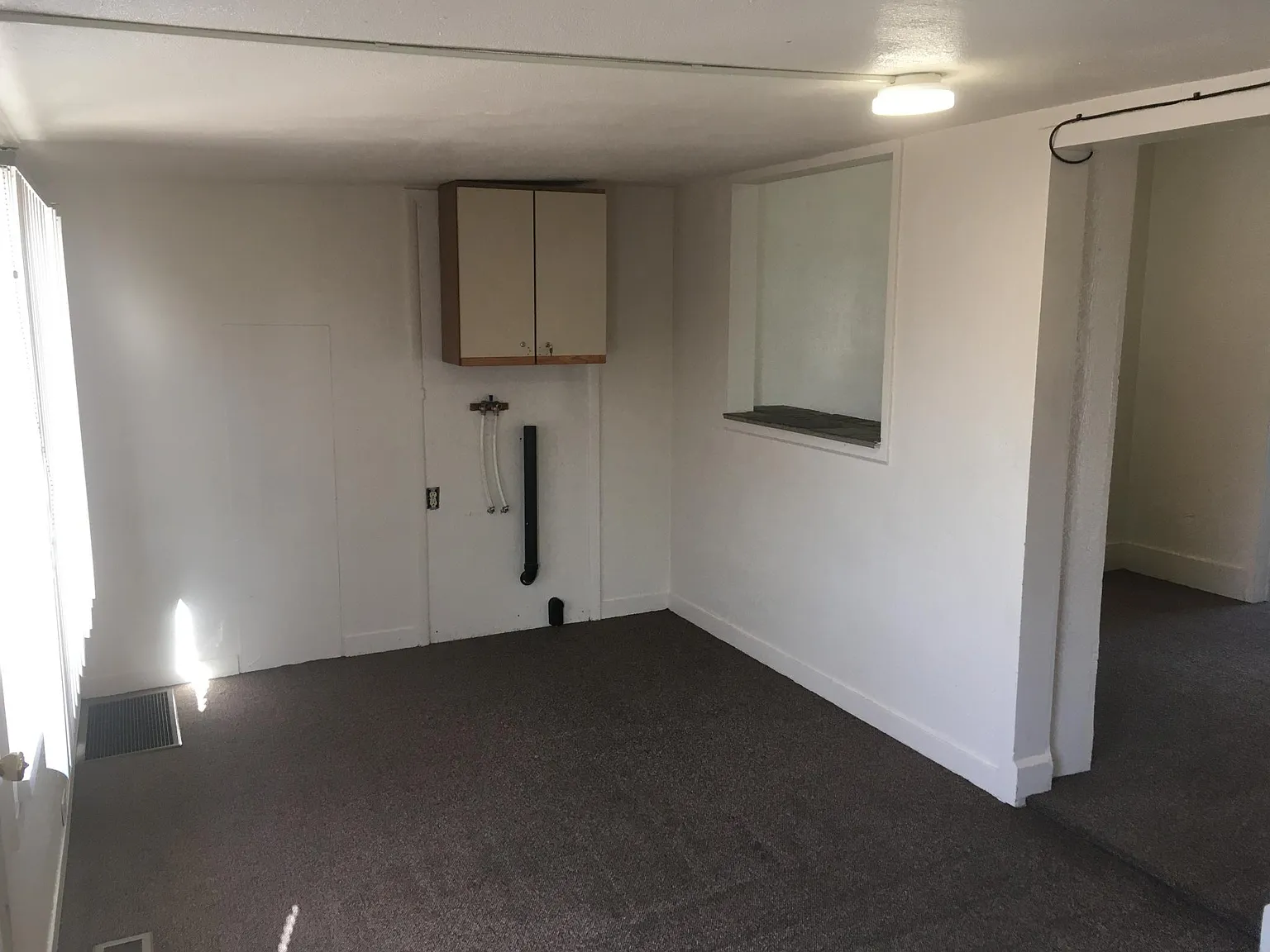 2 bed, 640 sqft, $1,300 — Photo 3