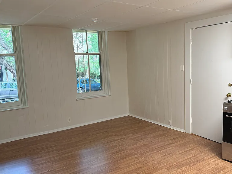 631 Overton St #1 — Photo 6