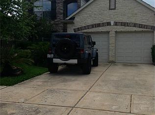5202 Autumn Rose Ln, Sugar Land, TX 77479