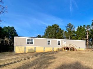 7702 Overhills Rd, Spring Lake, NC 28390