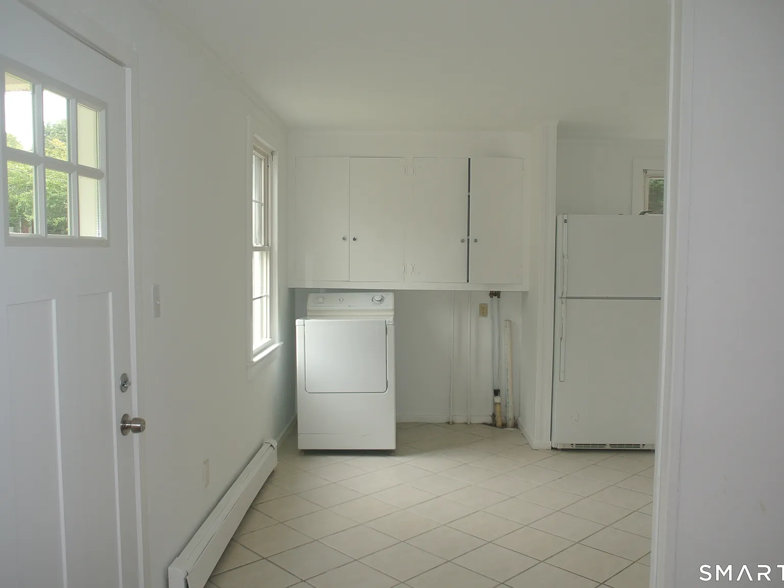 2 bed, 1.0 bath, 806 sqft, $2,400 — Photo 3