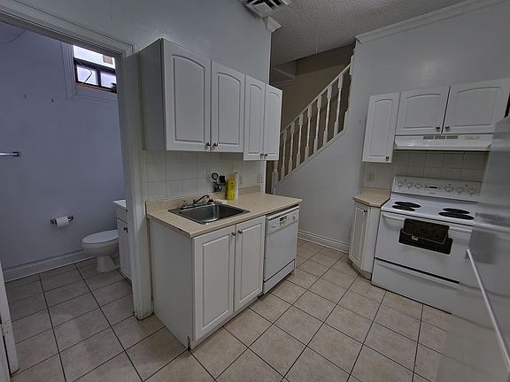 5th image of 455 Somerset St W #1
