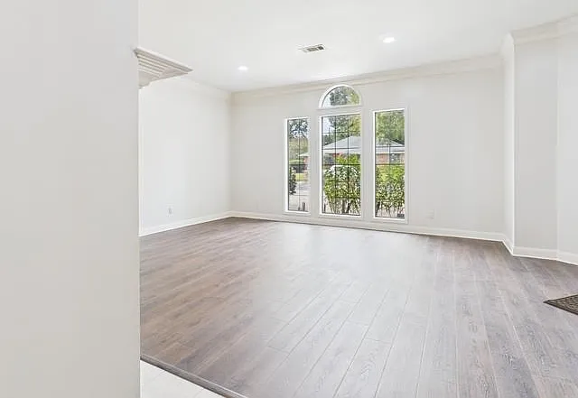 1178 Oval Dr — Photo 9