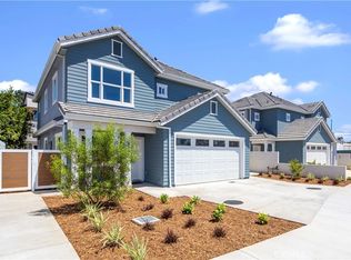 6836 Whitman Ave, Van Nuys, CA 91406