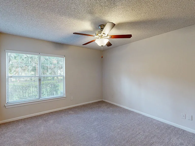 Altamira Place Apartment Homes — Photo 119