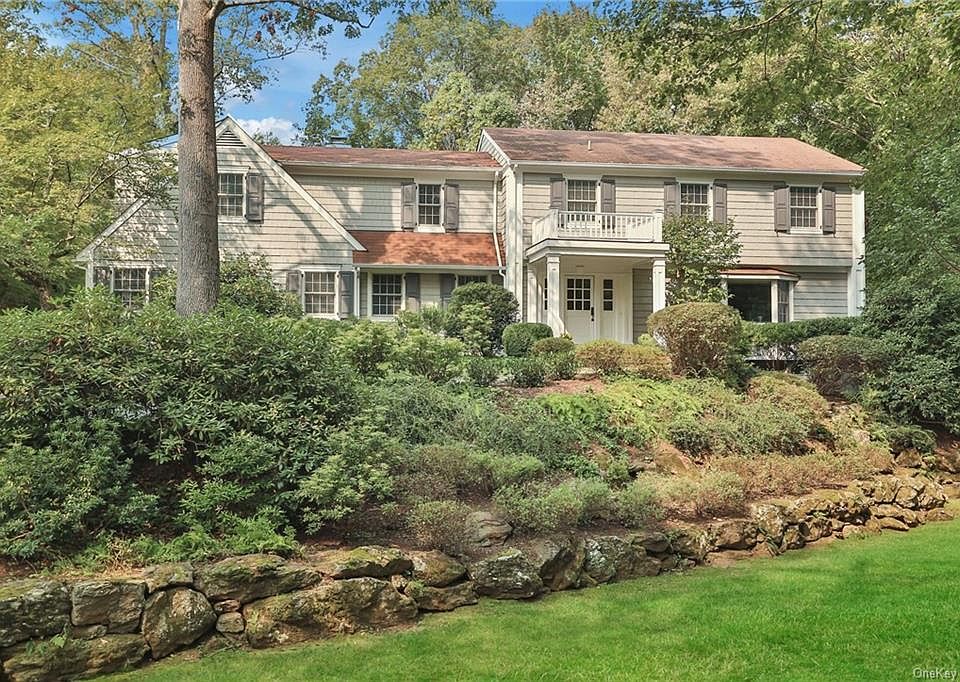 1st image of 6 Cecilia Ln