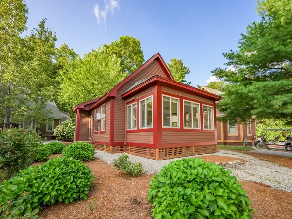 2 Wildwood Dr, Westford, MA 01886