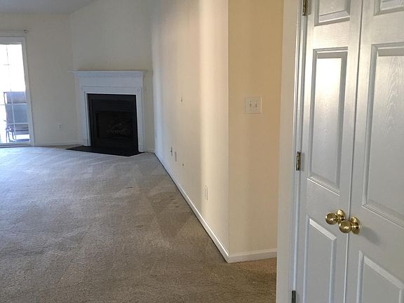 3rd image of 516 Quailwood Ct