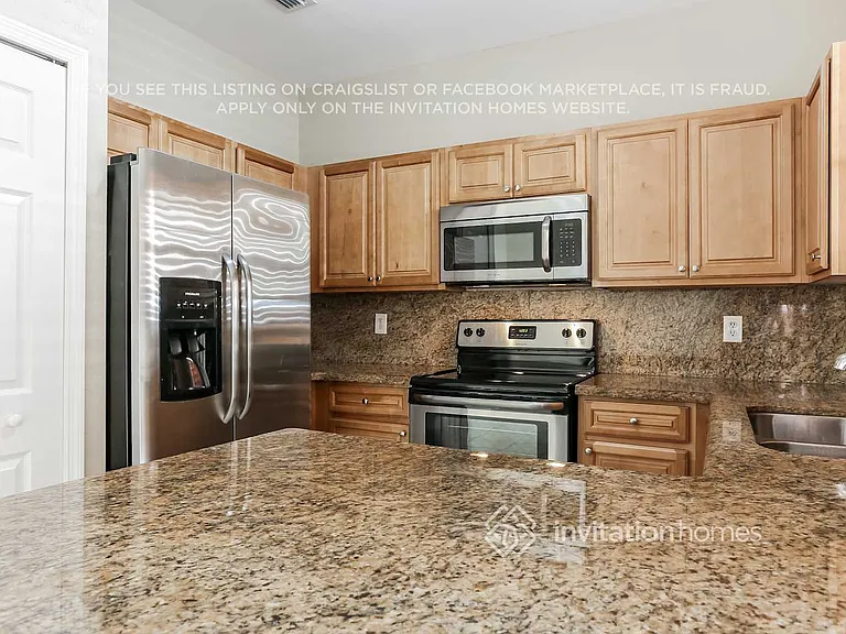 12456 SW 124th Path — Photo 10